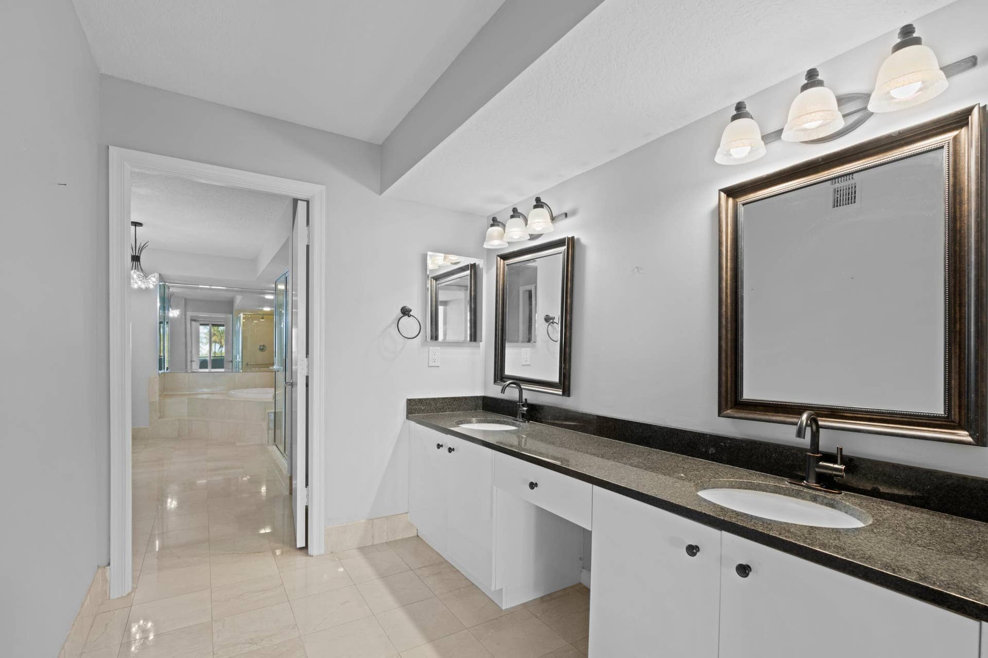 3600 S Ocean Boulevard, #203, South Palm Beach, FL 33480 Master Bathroom