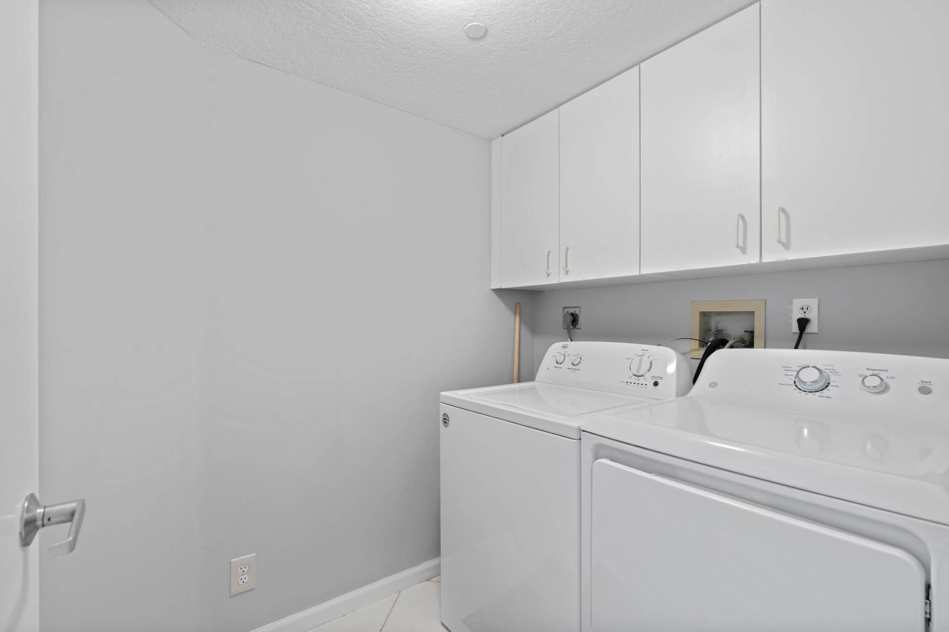3600 S Ocean Boulevard, #203, South Palm Beach, FL 33480 Laundry Room