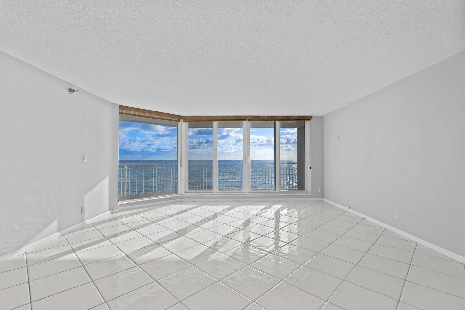 3600 S Ocean Boulevard, #203, South Palm Beach, FL 33480 Living Room