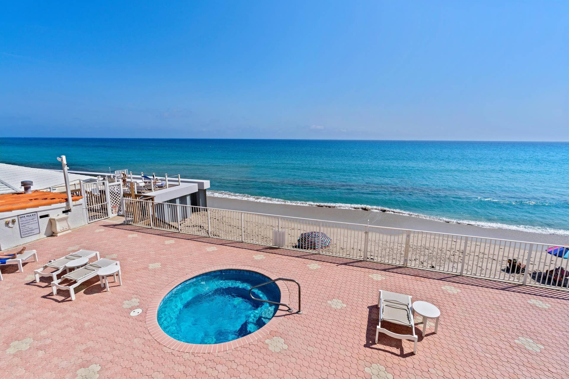 3600 S Ocean Boulevard, #203, South Palm Beach, FL 33480 Jacuzzi