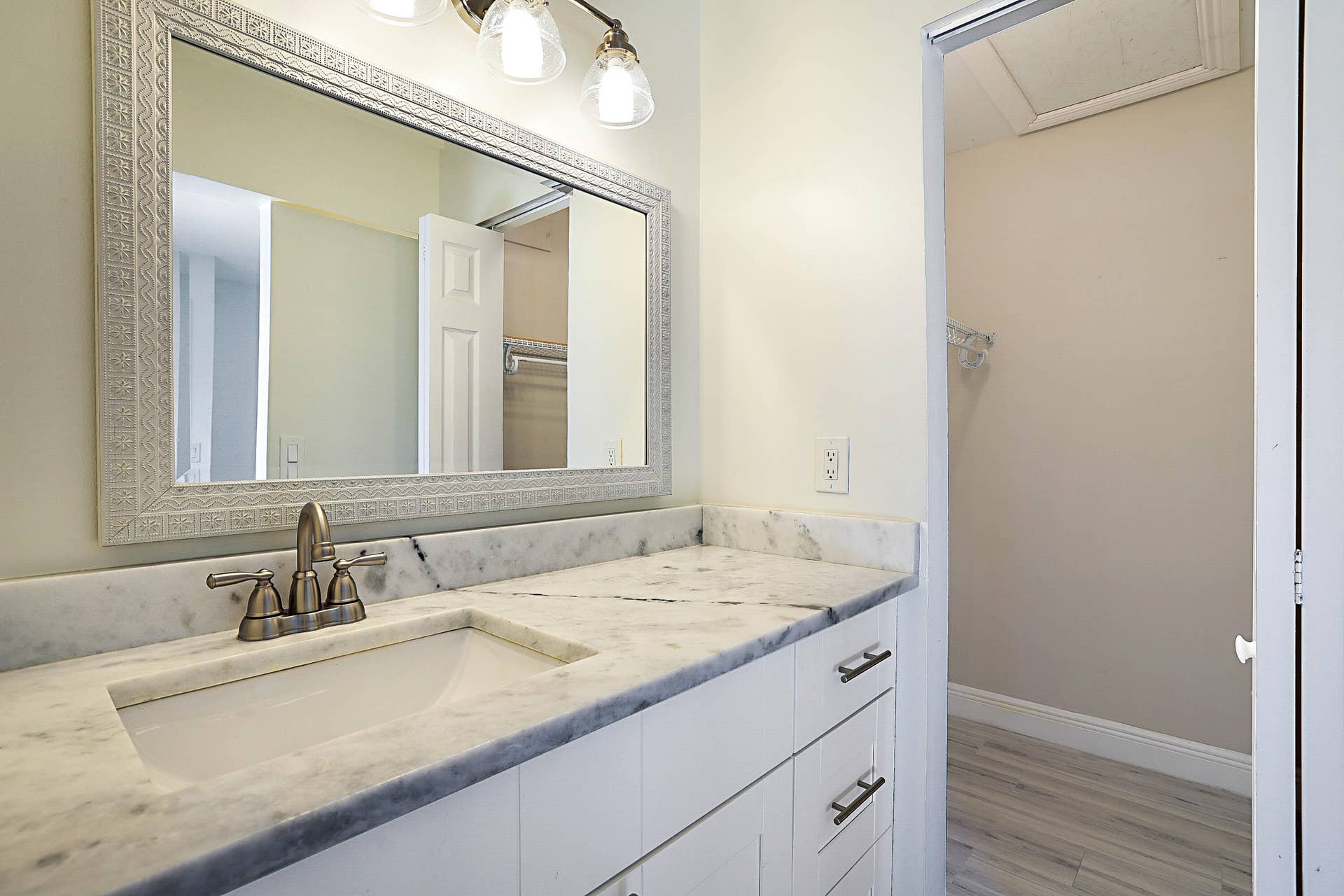 22354 Pineapple Walk Drive, Boca Raton, FL 33433 1000045151