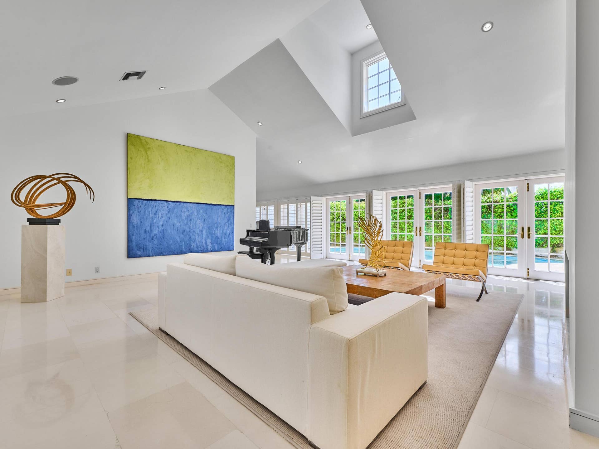 Living Room Toward Pool