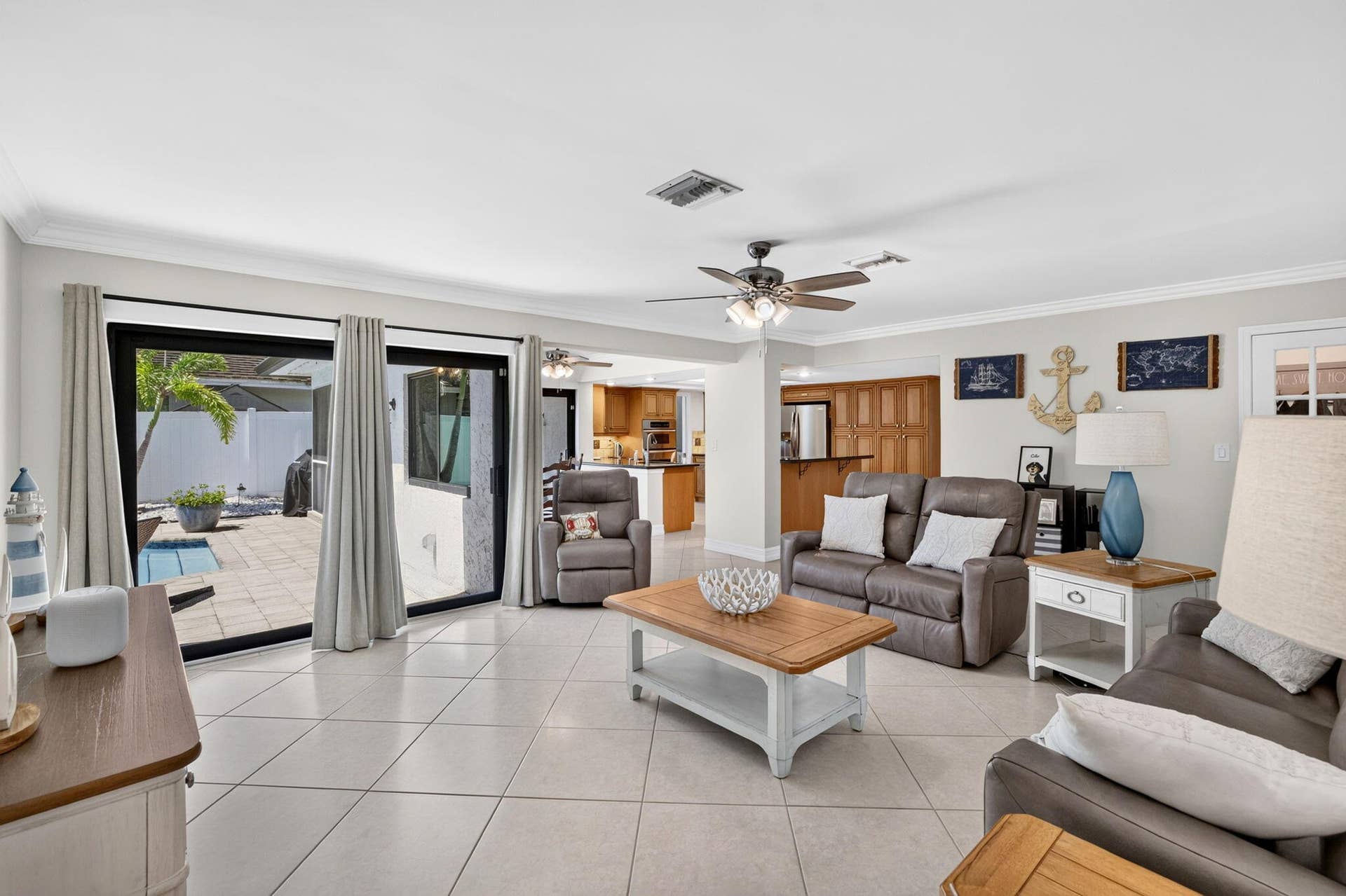 5570 NE 26th Ave 23