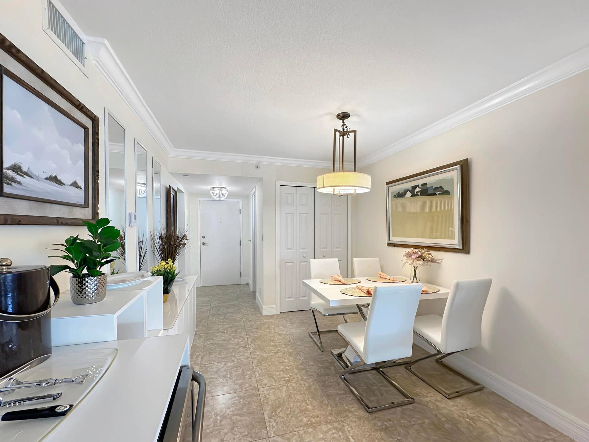 3000 N Ocean Drive, #20 B, Singer Island, FL 33404 Dining Area