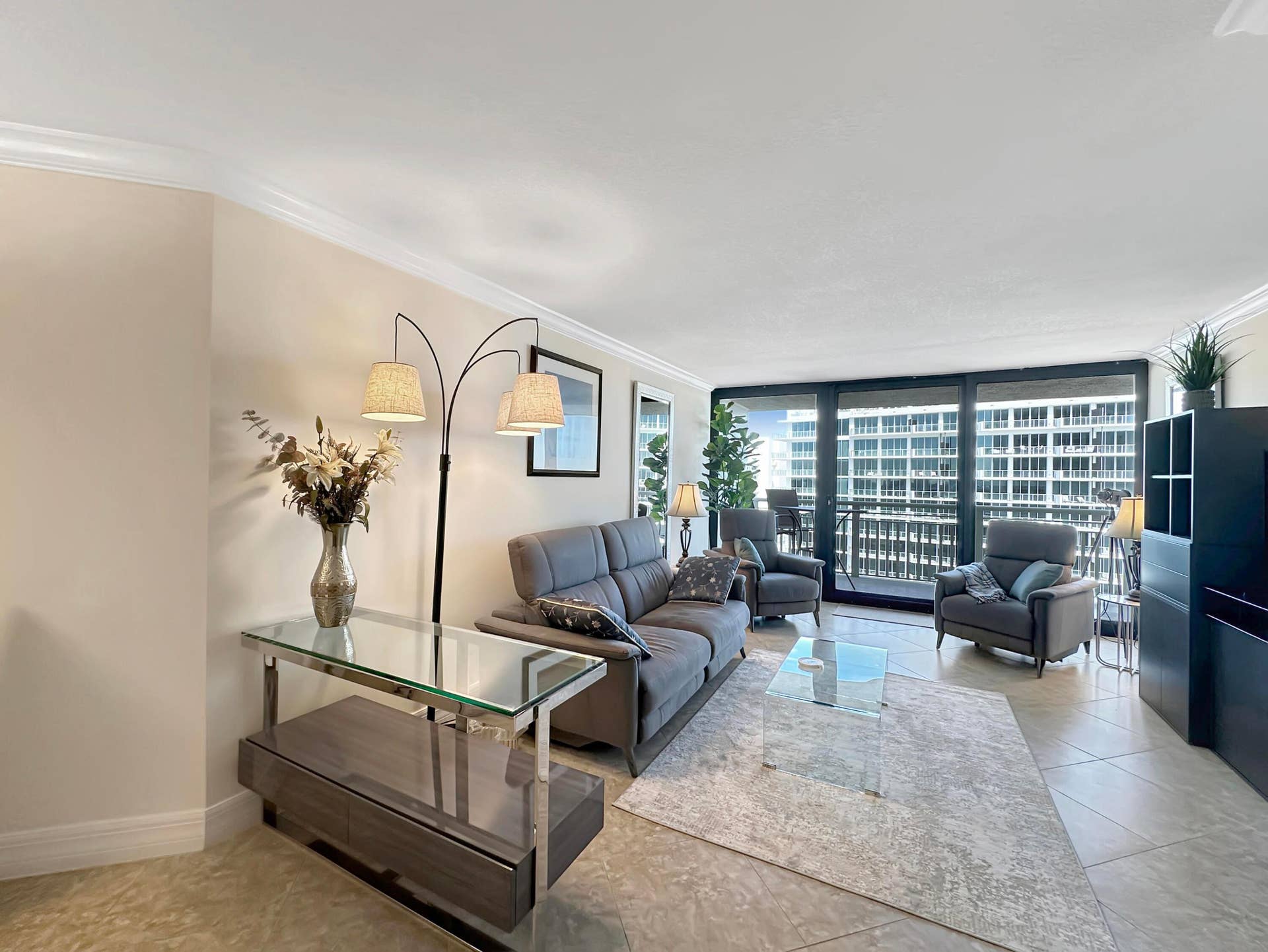 3000 N Ocean Drive, #20 B, Singer Island, FL 33404 Living Room