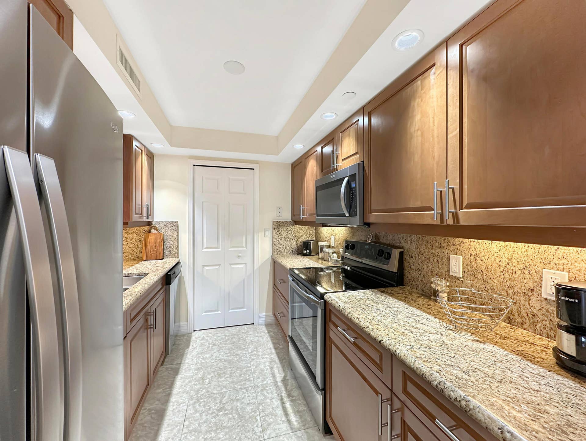 3000 N Ocean Drive, #20 B, Singer Island, FL 33404 Kitchen
