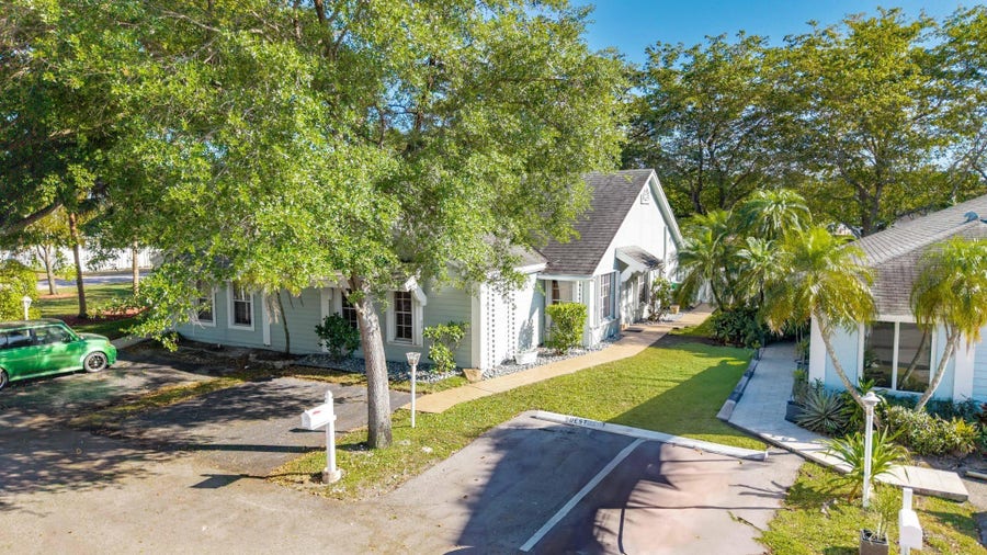 Property photo for Davie, FL