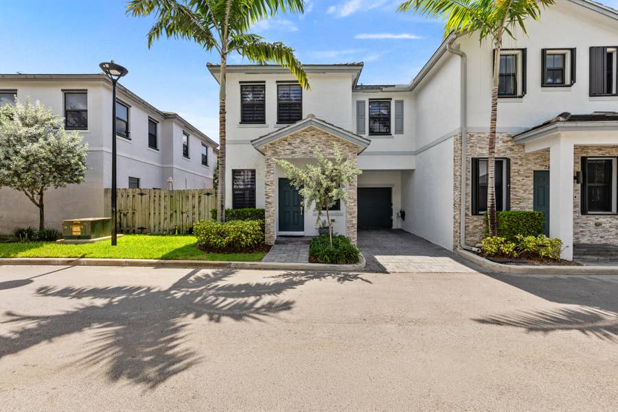 Property photo for 2820 SW 17th Avenue, Fort Lauderdale, FL