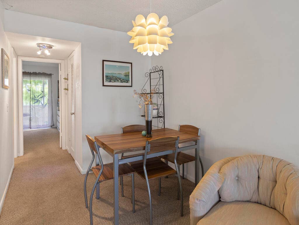 67 Sussex C, #67, West Palm Beach, FL 33417 Dining Area