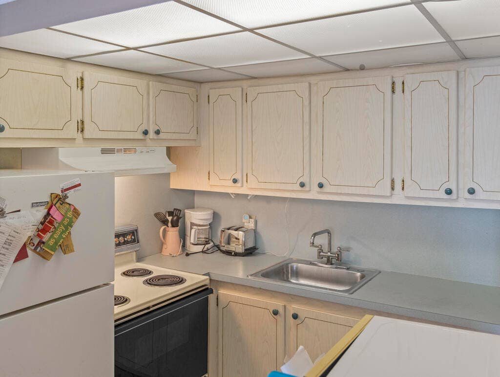 67 Sussex C, #67, West Palm Beach, FL 33417 Kitchen