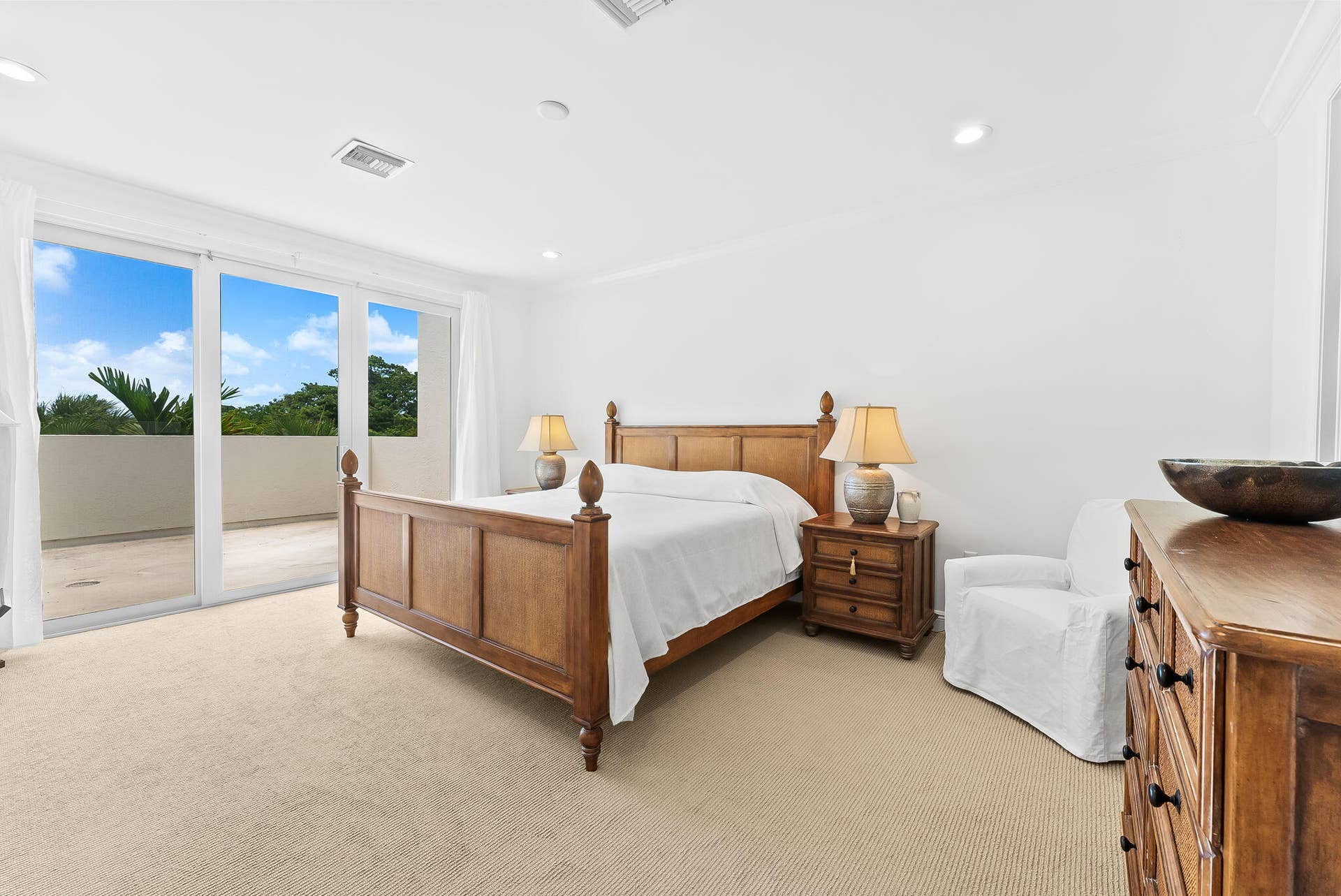 725 SW 4th Avenue, Fort Lauderdale, FL 33315 12-web-or-mls-DSC01306