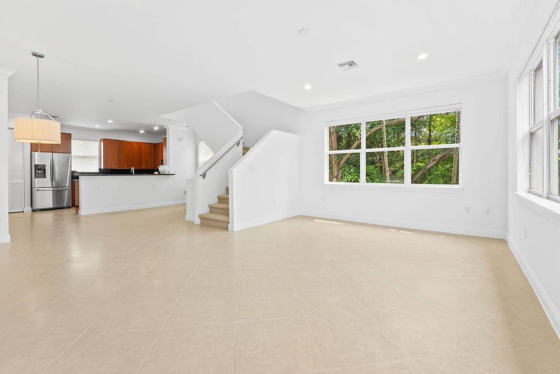 725 SW 4th Avenue, Fort Lauderdale, FL 33315 35-web-or-mls-DSC01411