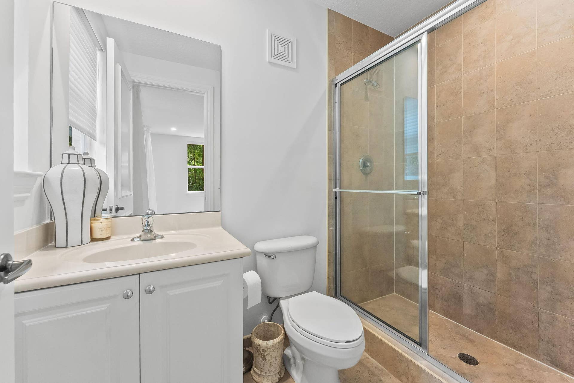 725 SW 4th Avenue, Fort Lauderdale, FL 33315 30-web-or-mls-DSC01376