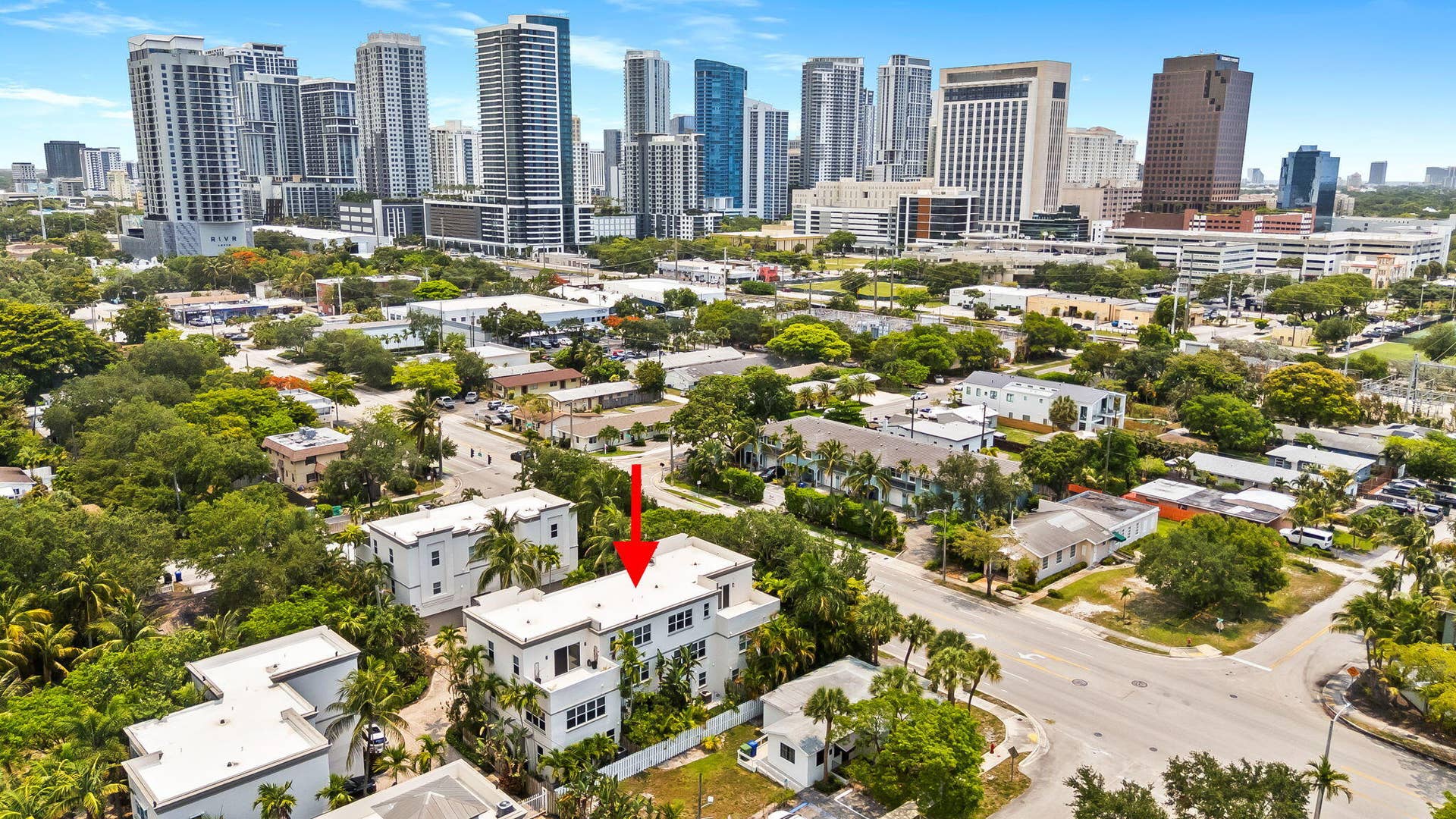 725 SW 4th Avenue, Fort Lauderdale, FL 33315 7-web-or-mls-DJI_20260617123452_0404_D