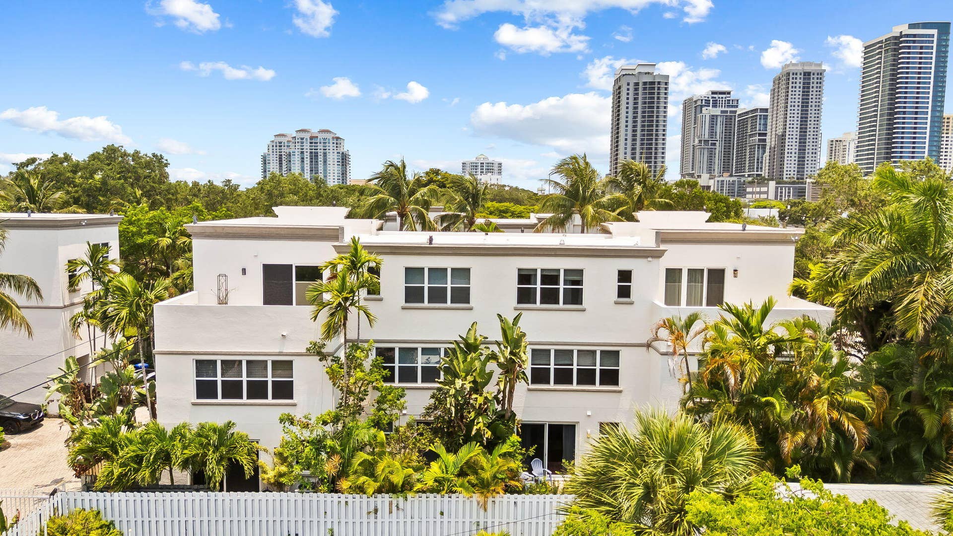 725 SW 4th Avenue, Fort Lauderdale, FL 33315 9-web-or-mls-DJI_20260617123546_0410_D