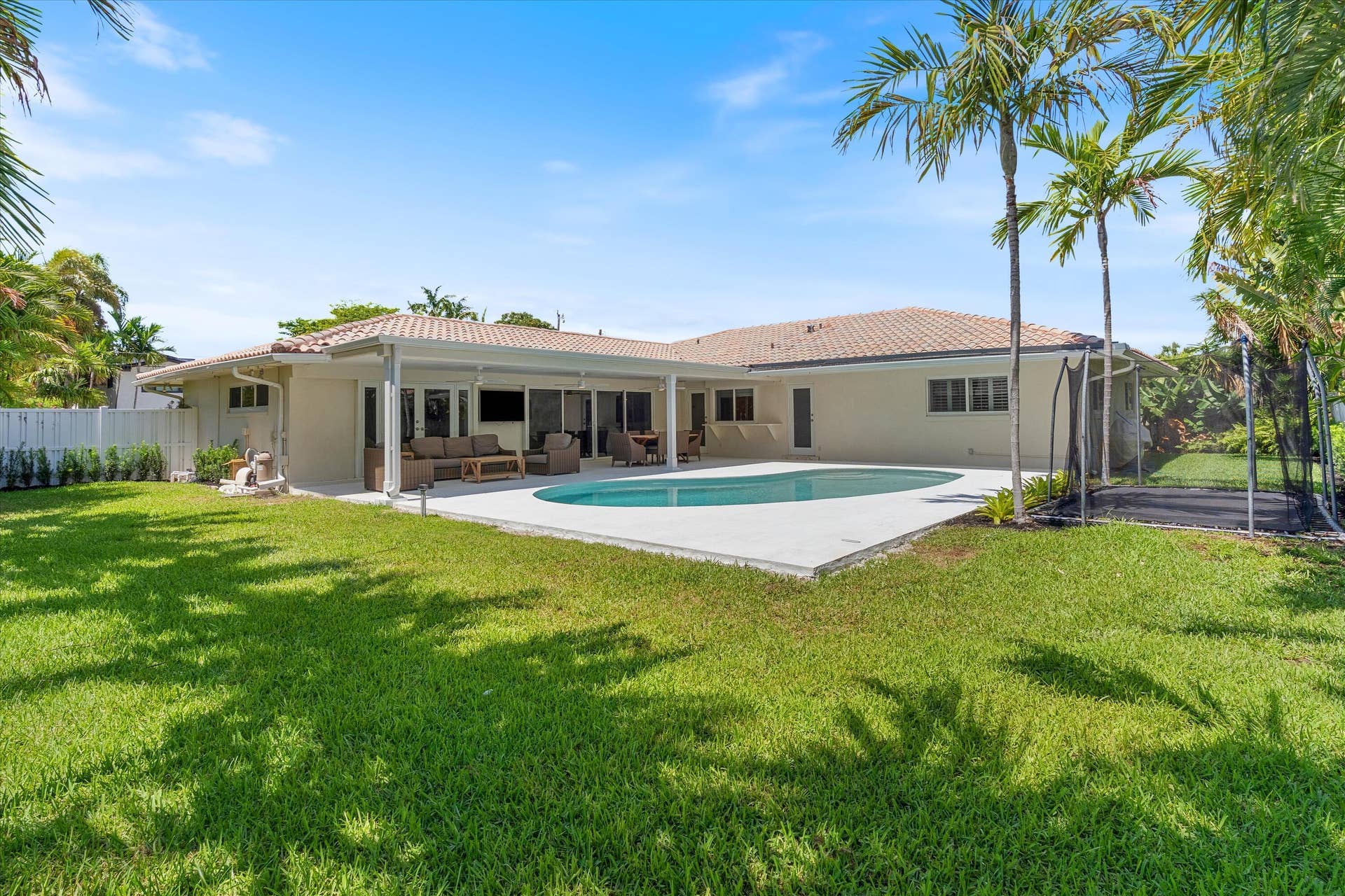 2889 NE 26th Street, Fort Lauderdale, FL 33305 23_beyc6a456d14289b3