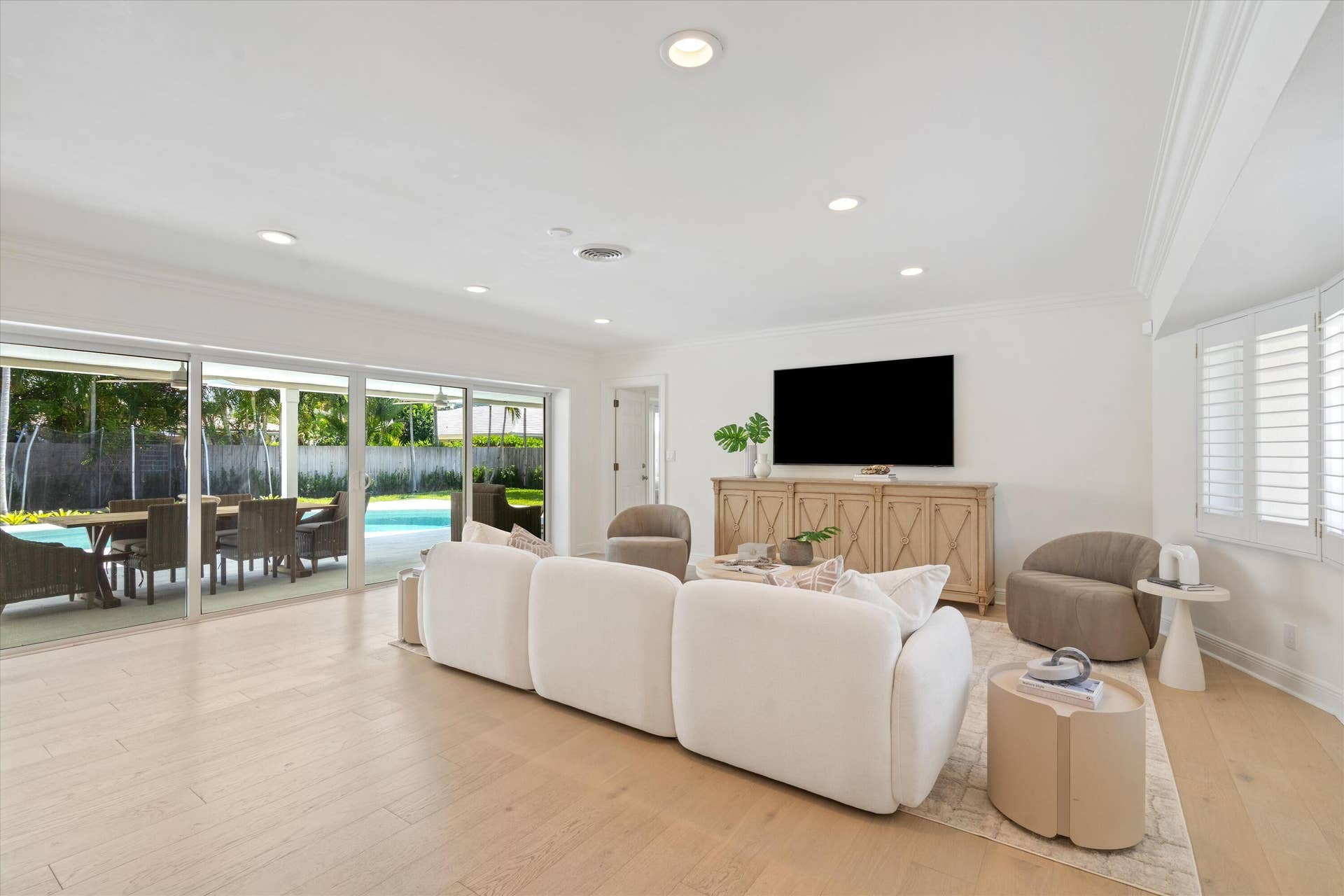 2889 NE 26th Street, Fort Lauderdale, FL 33305 02_beyc6a456cd9a28d3