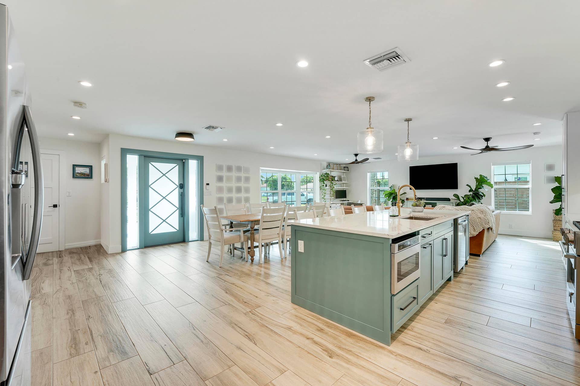 731 Cruiser Road S, North Palm Beach, FL 33408 House-5