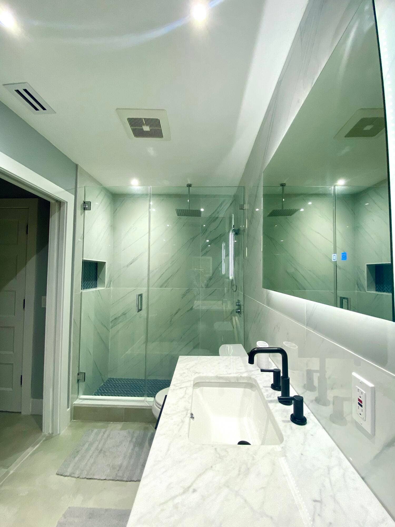 342 Southwind Drive, #205, North Palm Beach, FL 33408 Bathroom 1