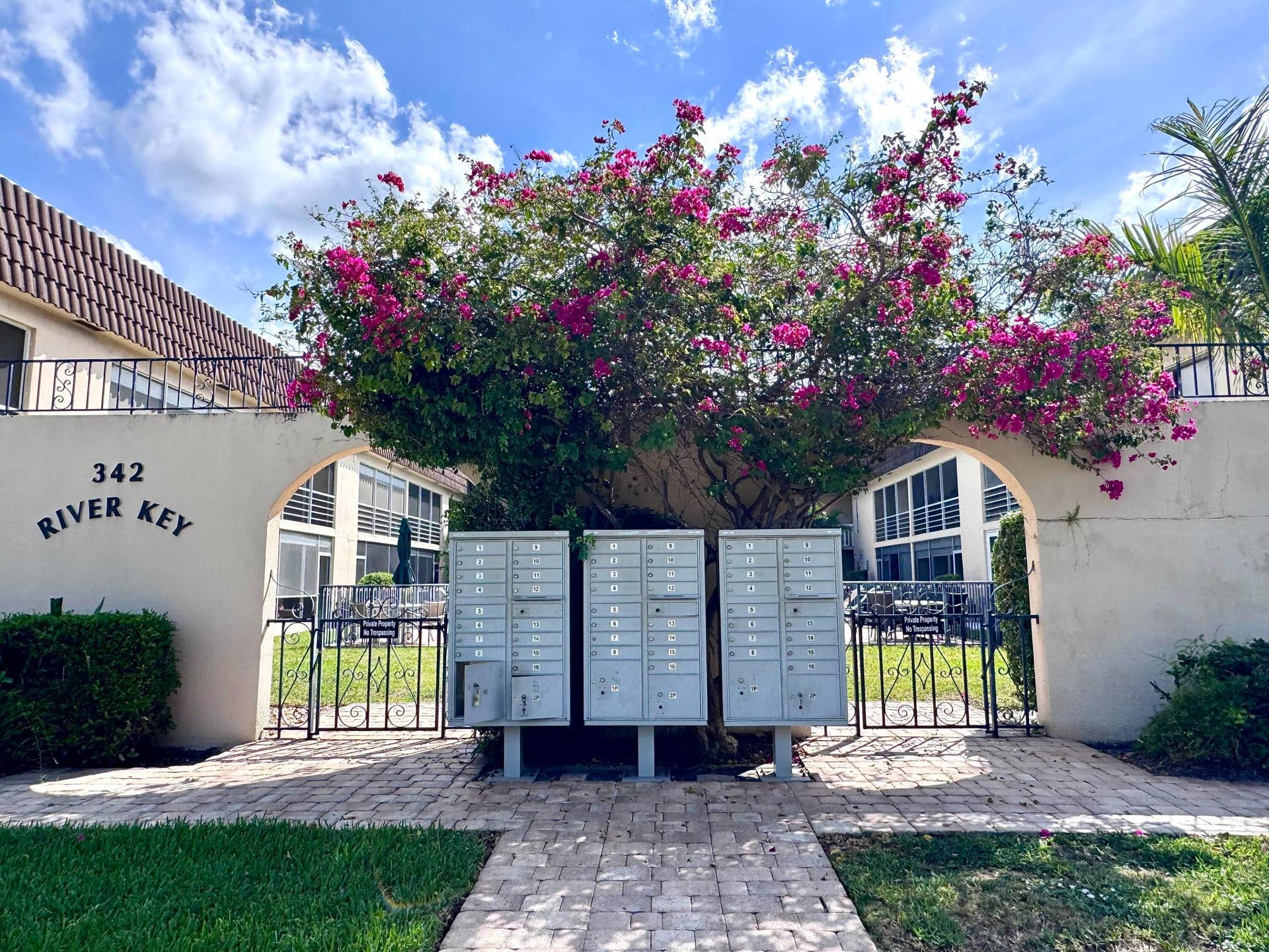 342 Southwind Drive, #205, North Palm Beach, FL 33408 River Key Front Entrance