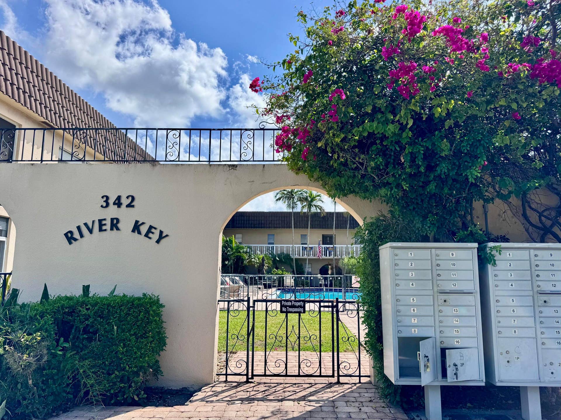 342 Southwind Drive, #205, North Palm Beach, FL 33408 River Key Front Entrance