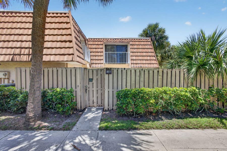 Property photo for 851 Blue Ridge Circle, West Palm Beach, FL