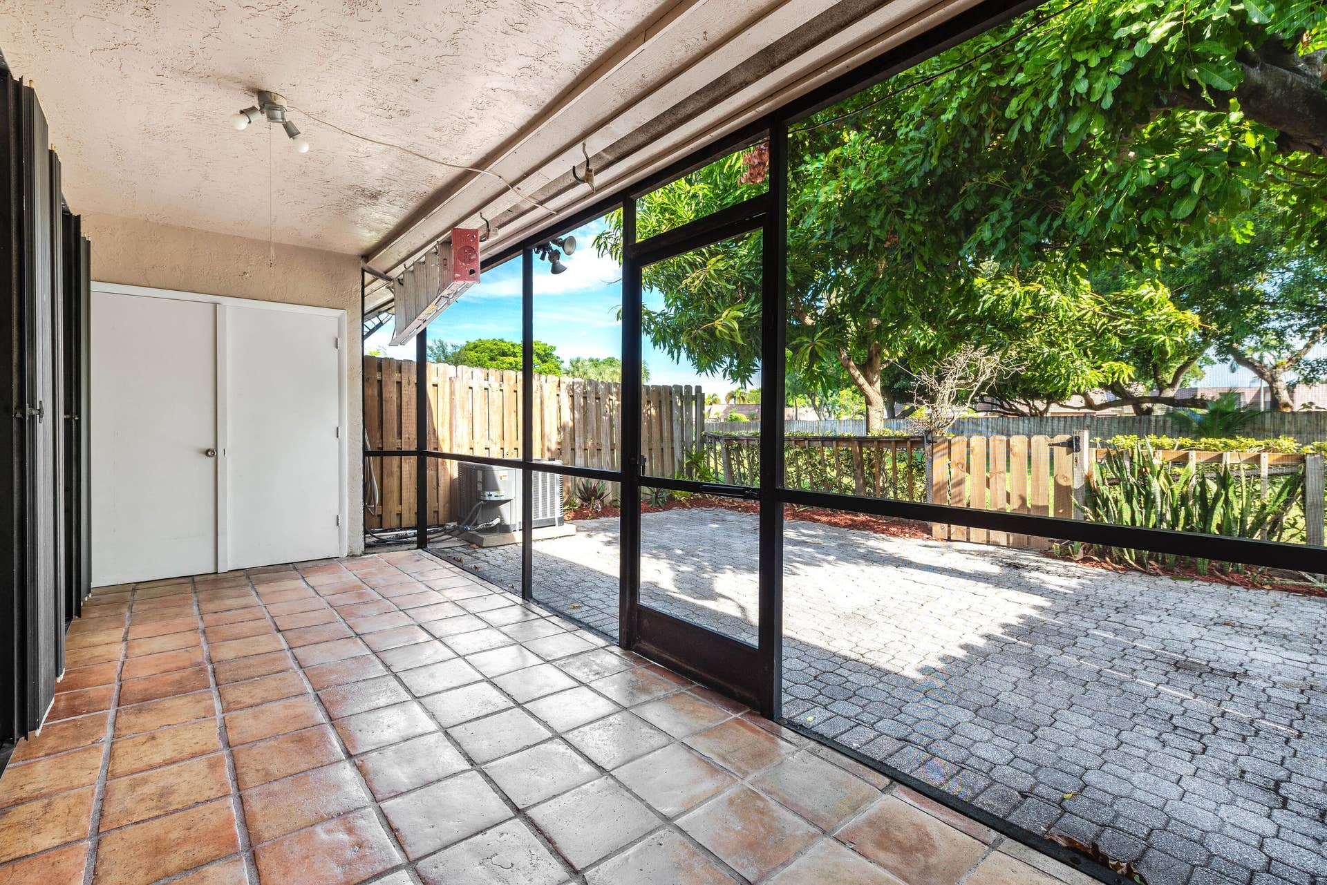 1013 NW 53rd Street, Deerfield Beach, FL 33064 1013NW53rdStDeerfieldBeach-19