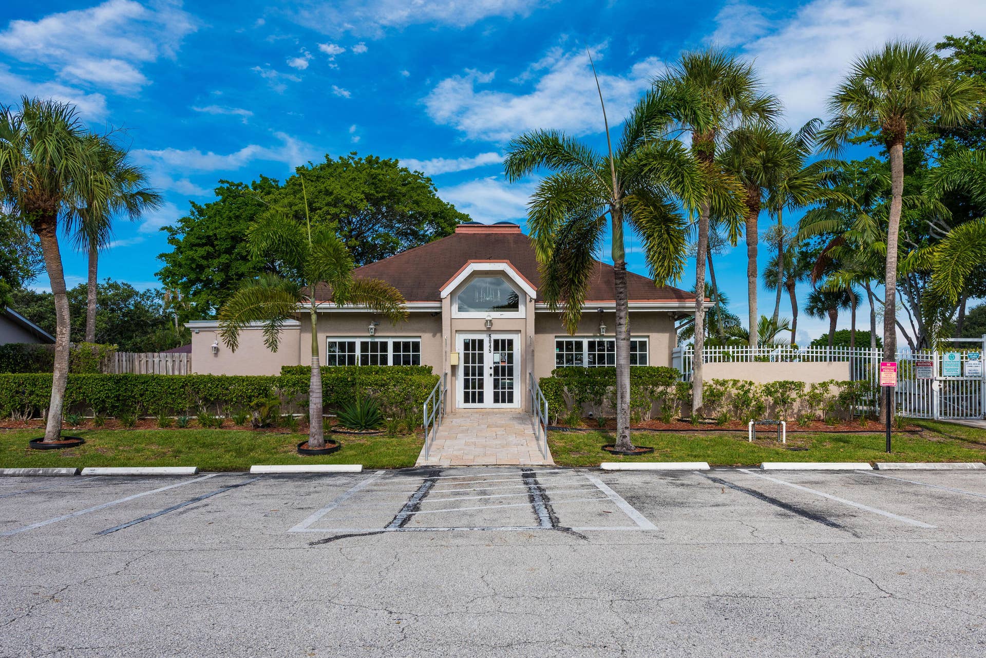 1013 NW 53rd Street, Deerfield Beach, FL 33064 1013NW53rdStDeerfieldBeach-35