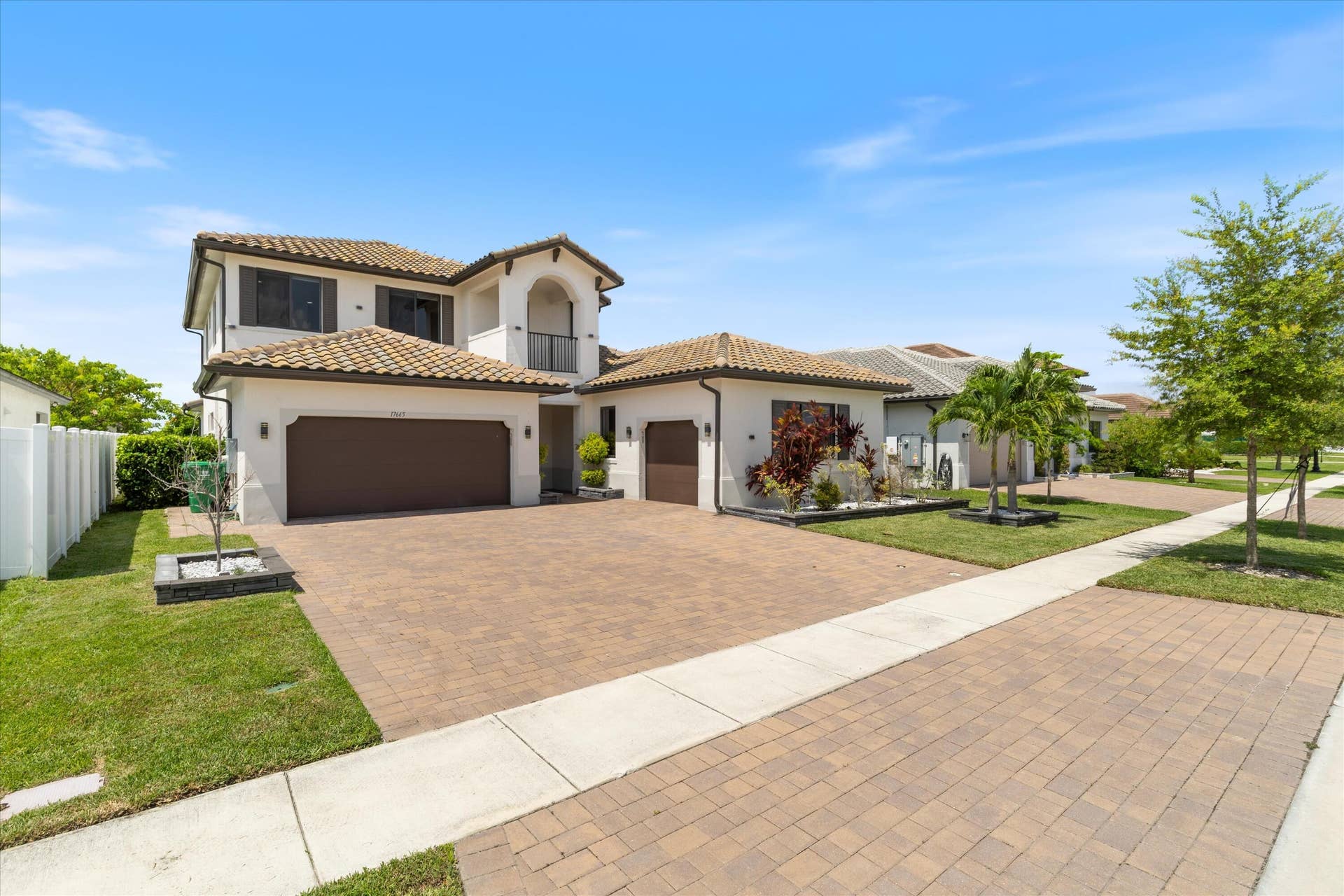 3 car garage view
