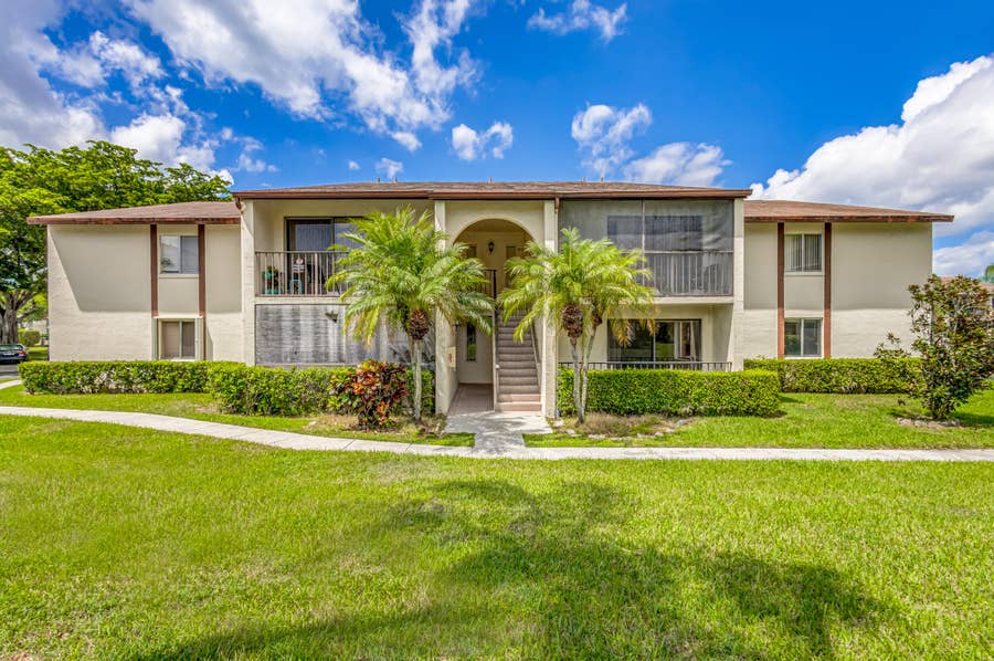 Property photo for 4821 Sable Pine Circle, West Palm Beach, FL