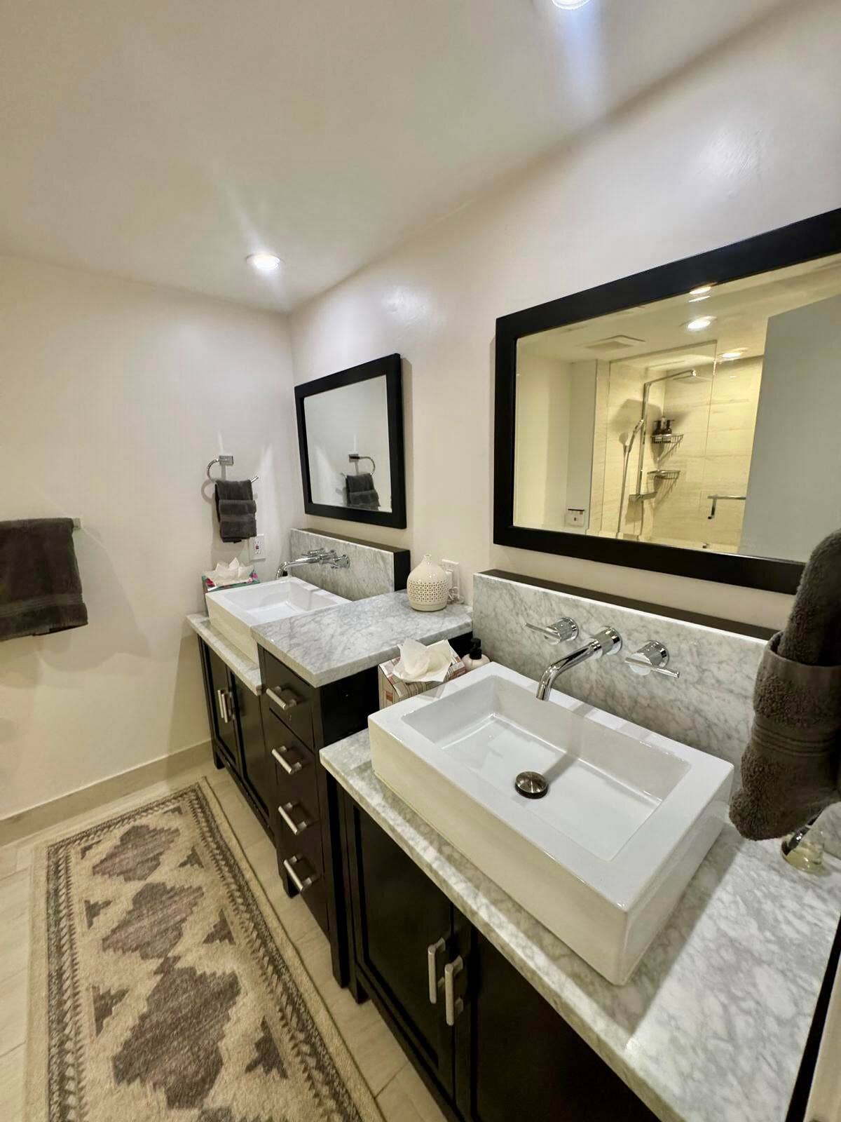 3100 NE 47th Court, #401, Fort Lauderdale, FL 33308 sink
