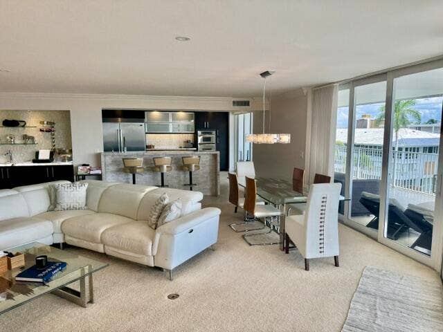 3100 NE 47th Court, #401, Fort Lauderdale, FL 33308 IMG_2575