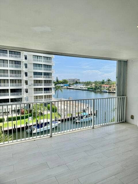 3100 NE 47th Court, #401, Fort Lauderdale, FL 33308 IMG_2557