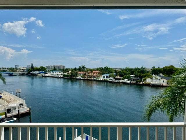 3100 NE 47th Court, #401, Fort Lauderdale, FL 33308 IMG_2585
