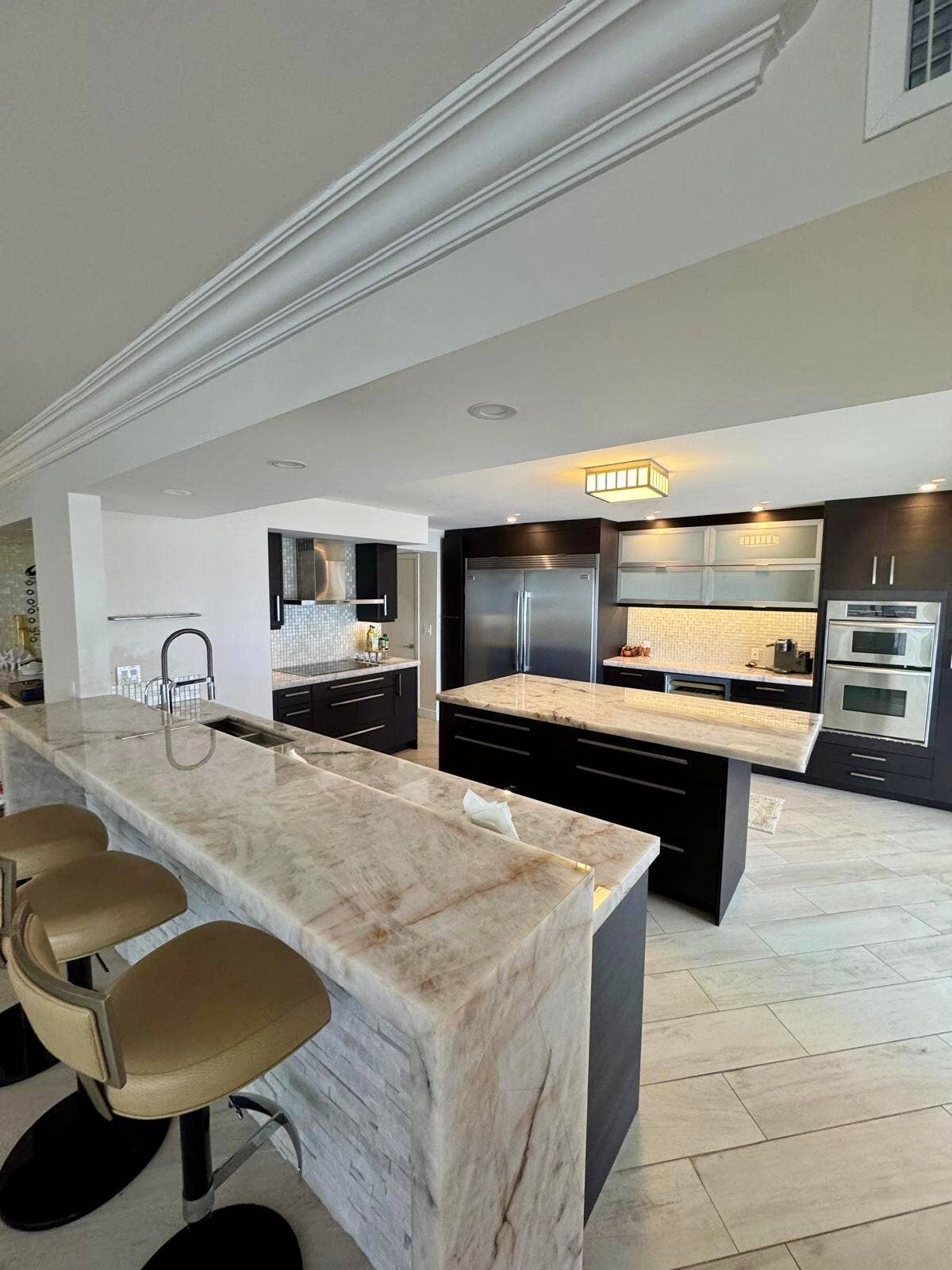 3100 NE 47th Court, #401, Fort Lauderdale, FL 33308 kitchen