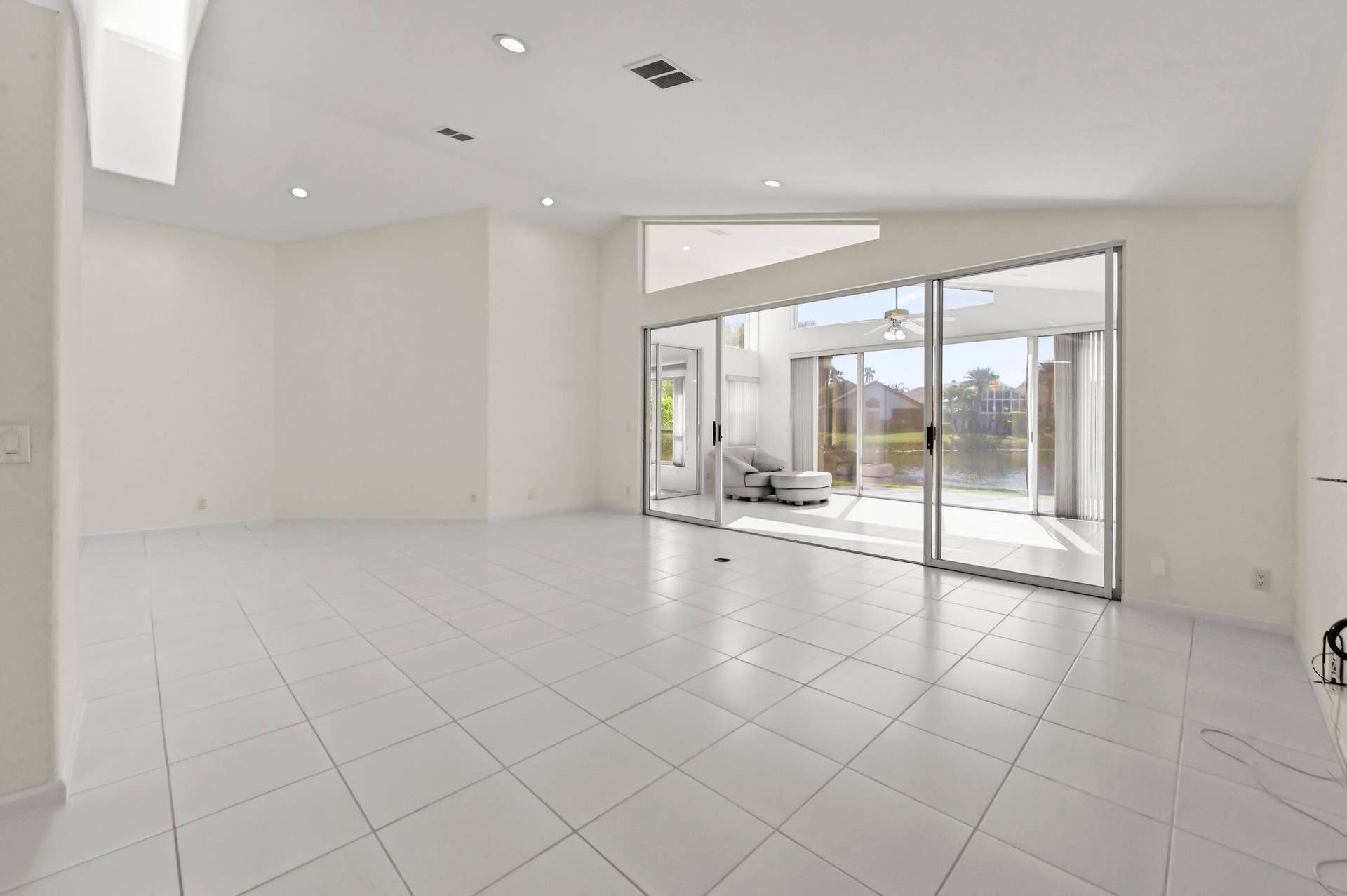 6226 Water Lilly Lane, Boynton Beach, FL 33437 14 Family room 04