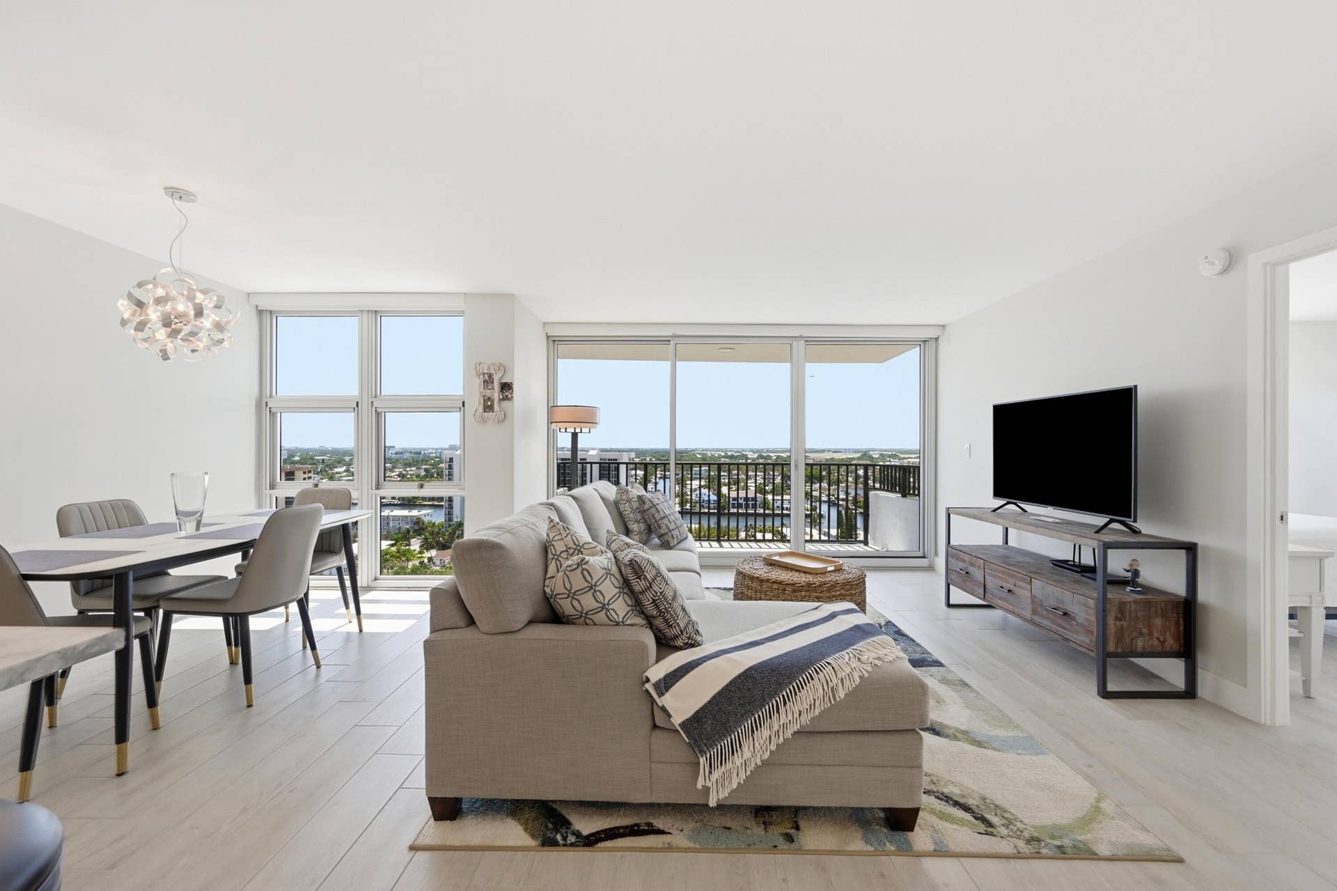 531 N Ocean Boulevard, #1601, Pompano Beach, Pompano Beach, FL 33062 02_002_dsc_3798