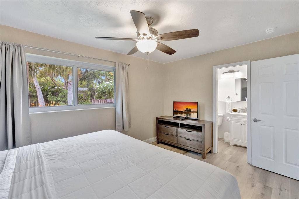 925 NE 25th Avenue, Pompano Beach, FL 33062 p21