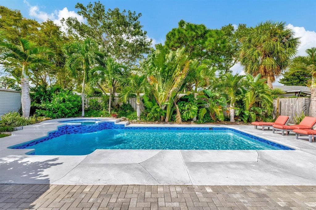 925 NE 25th Avenue, Pompano Beach, FL 33062 p32
