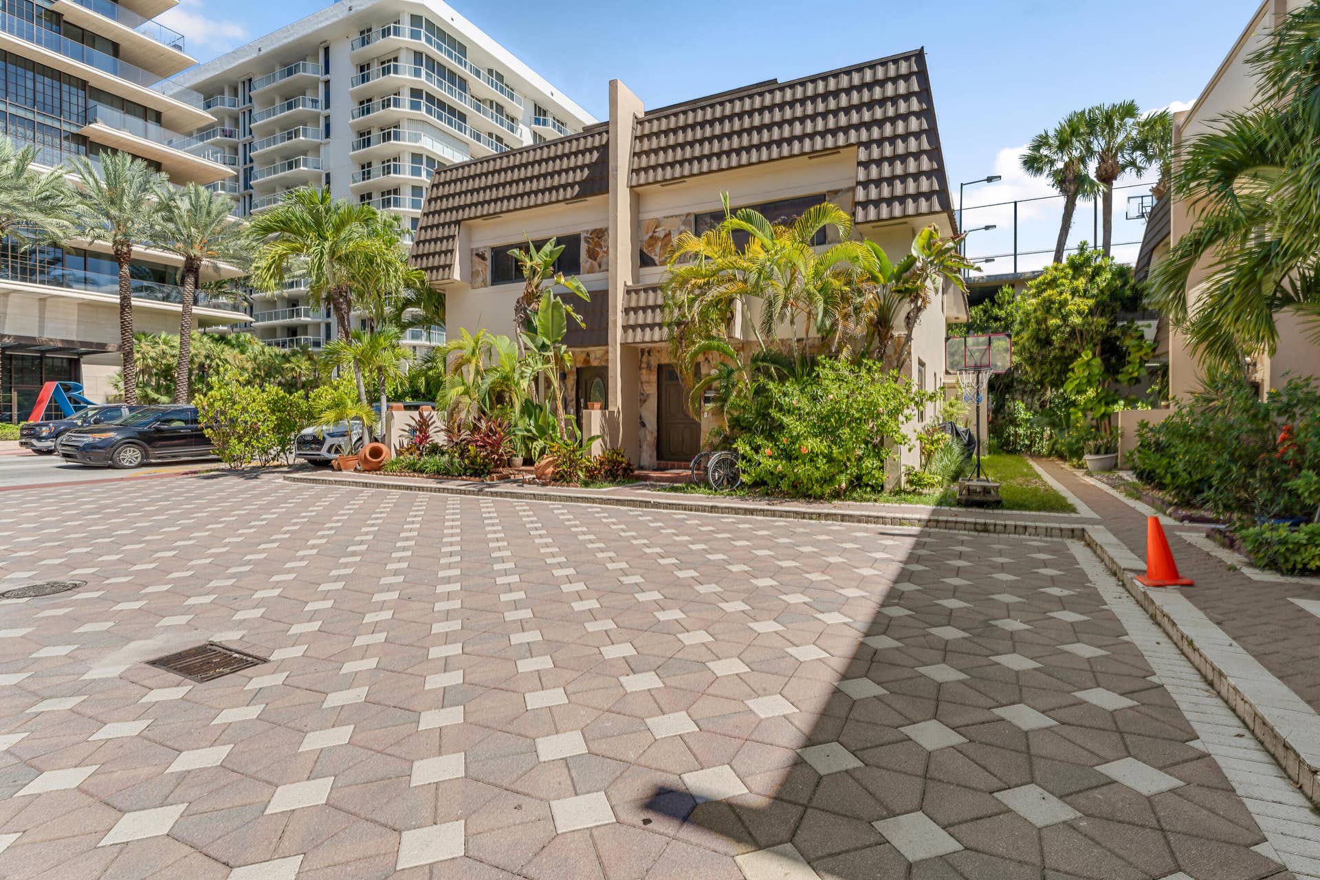 8956 Collins Avenue, #4, Surfside, Surfside, FL 33154 Front Entrance