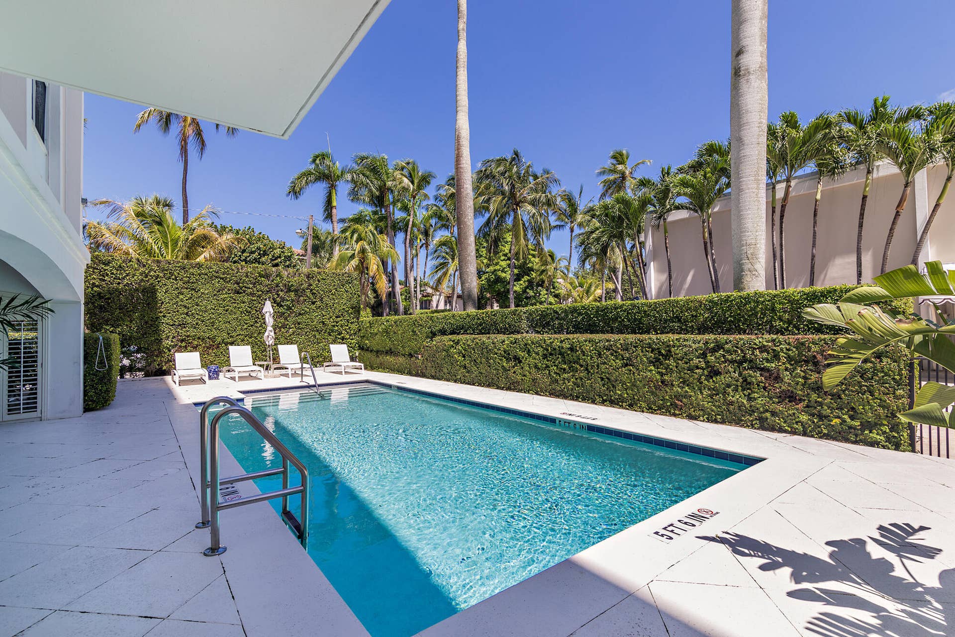 Island House Pool Area