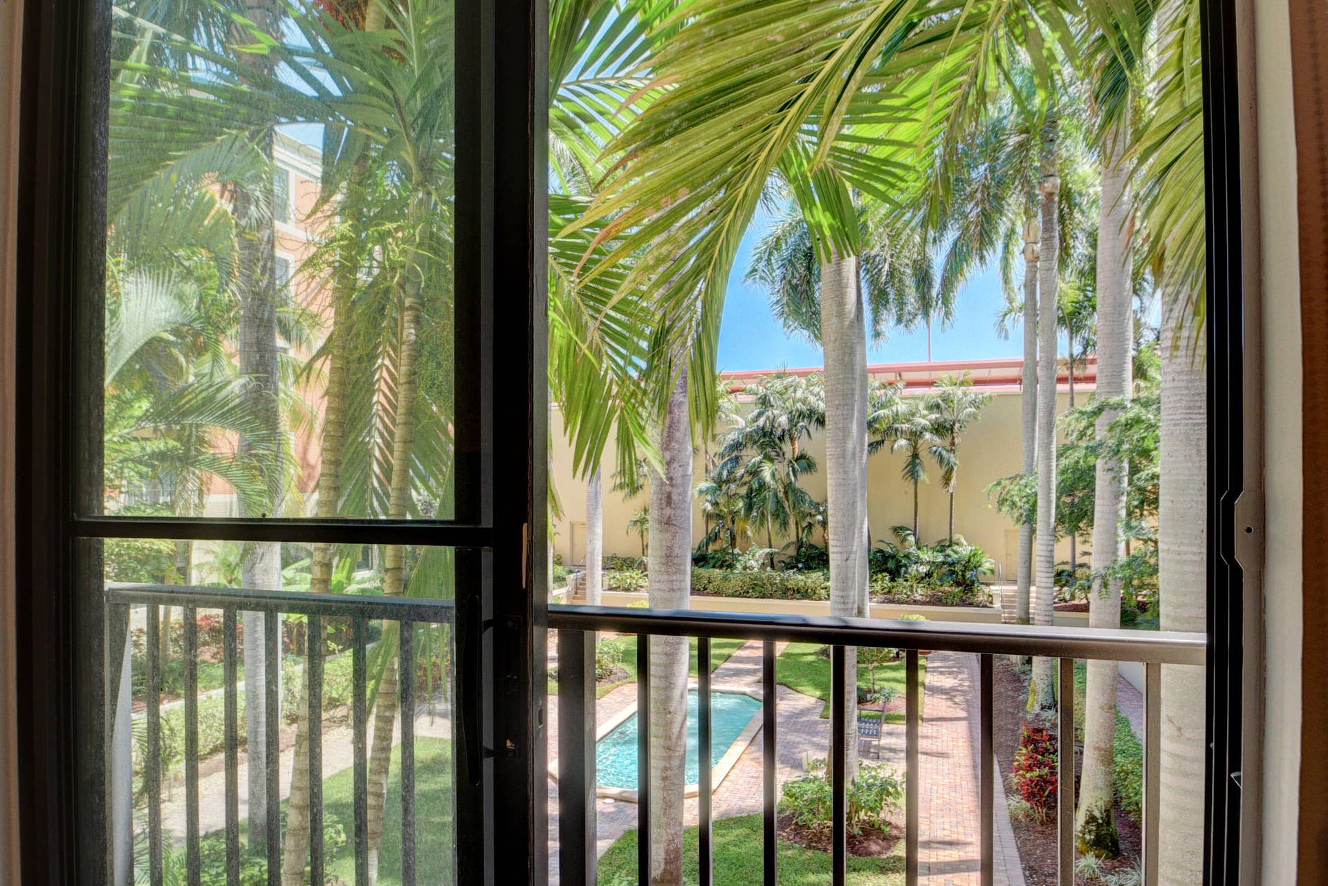 720 S Sapodilla Avenue, #208, West Palm Beach, FL 33401 13_apartment (13)