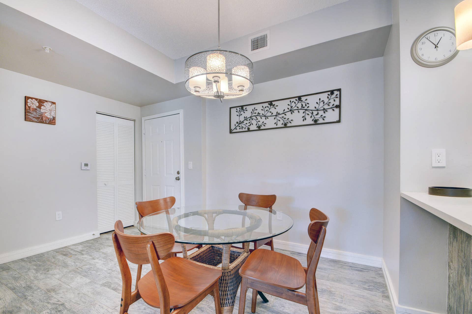 720 S Sapodilla Avenue, #208, West Palm Beach, FL 33401 04_apartment (4)
