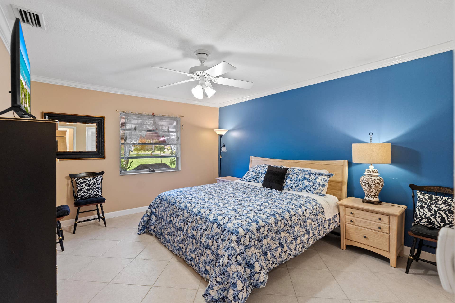 8666 Bella Vista Drive, #111, Boca Raton, FL 33433 Primary bedroom