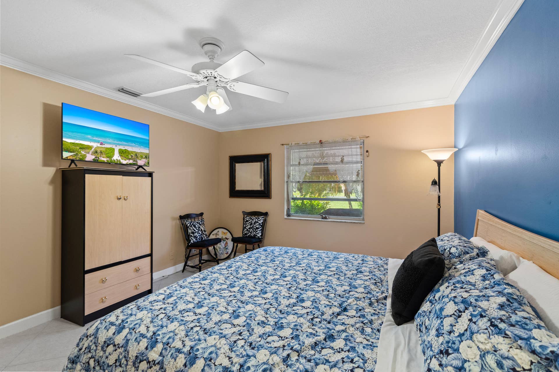 8666 Bella Vista Drive, #111, Boca Raton, FL 33433 Primary bedroom