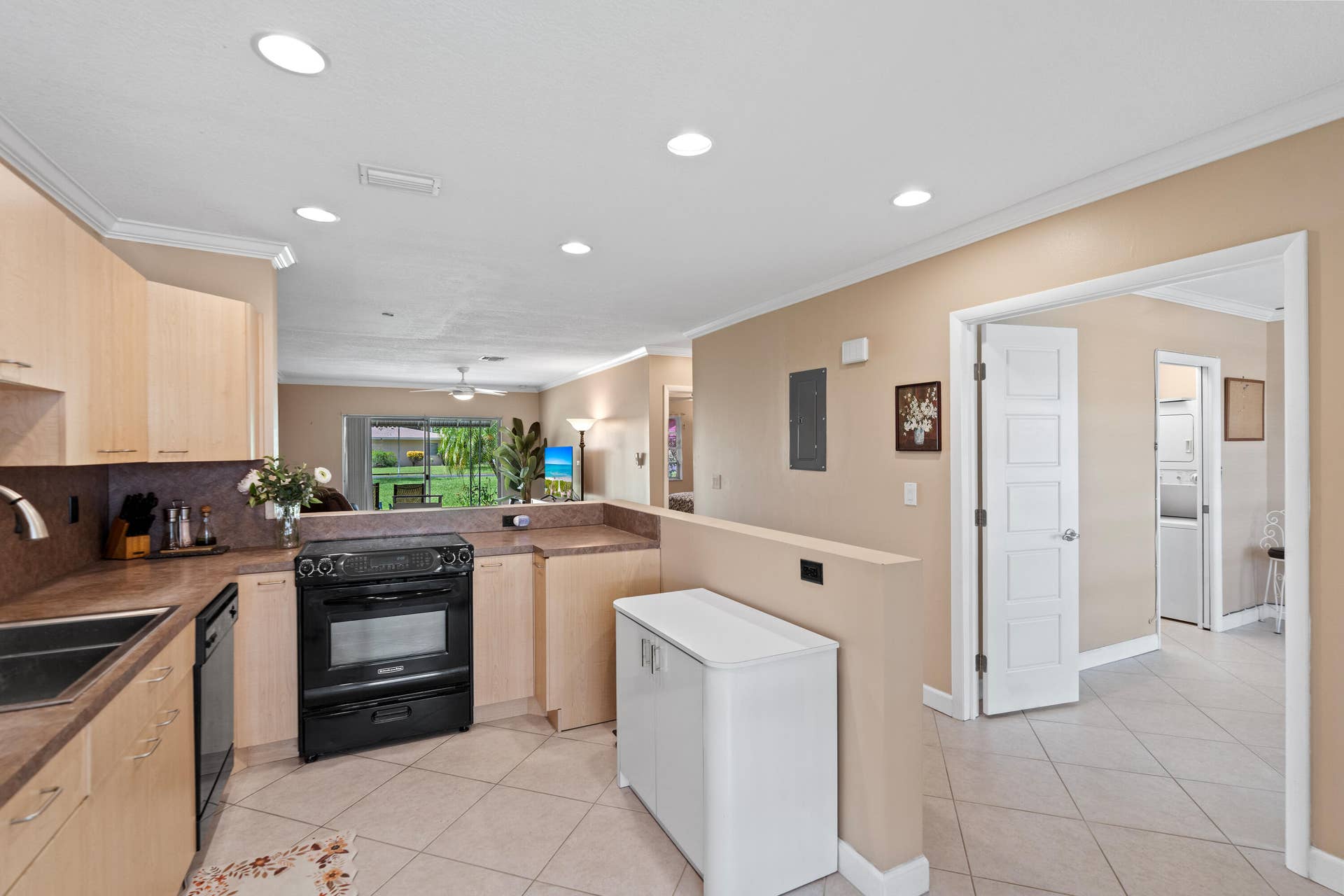 8666 Bella Vista Drive, #111, Boca Raton, FL 33433 Kithen looking into living /dining