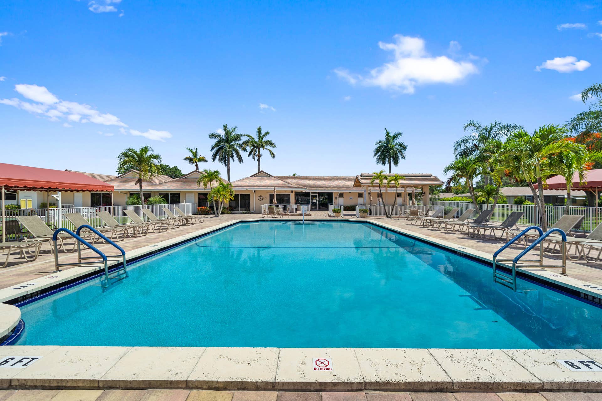 8666 Bella Vista Drive, #111, Boca Raton, FL 33433 Community Pool