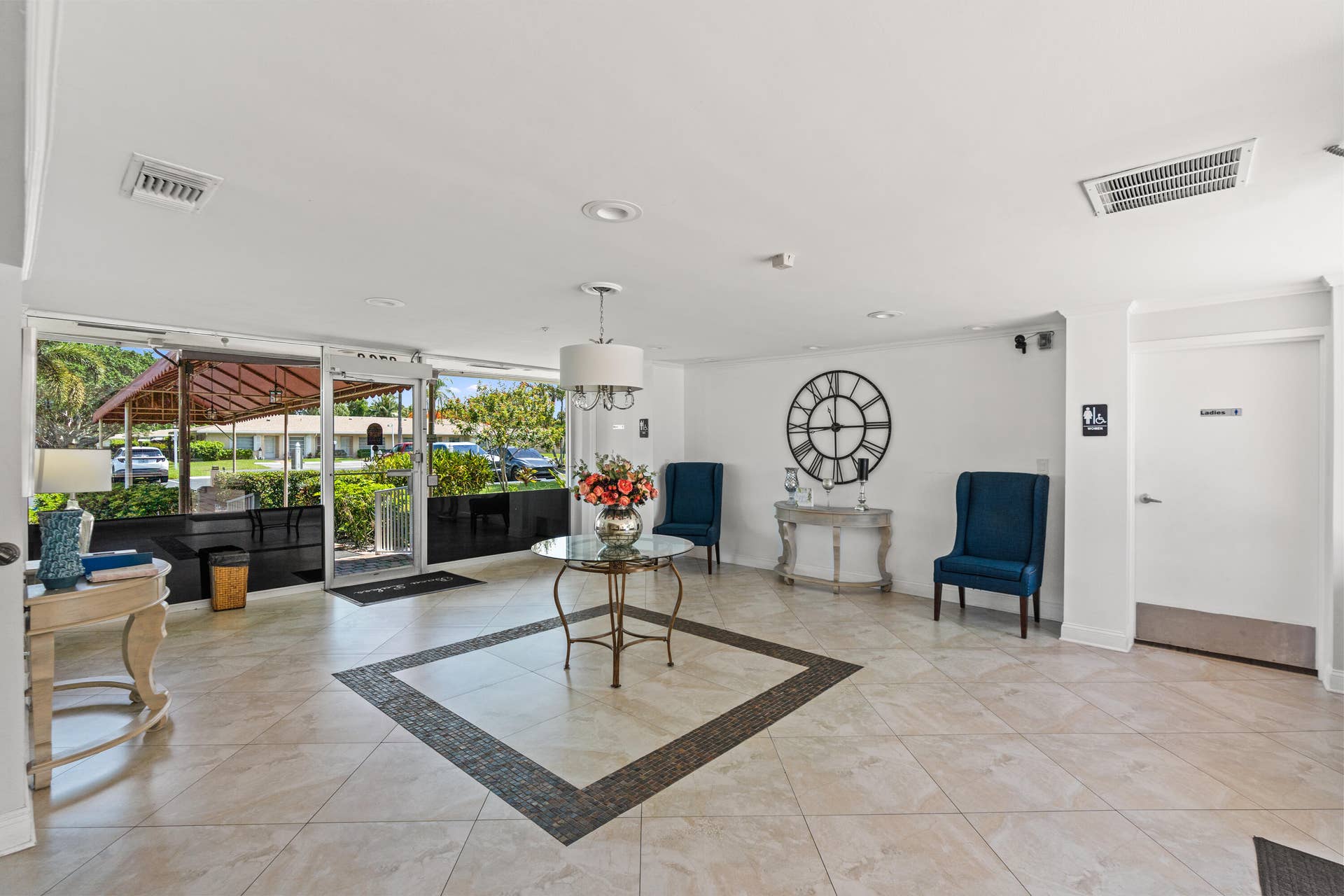 8666 Bella Vista Drive, #111, Boca Raton, FL 33433 Lobby