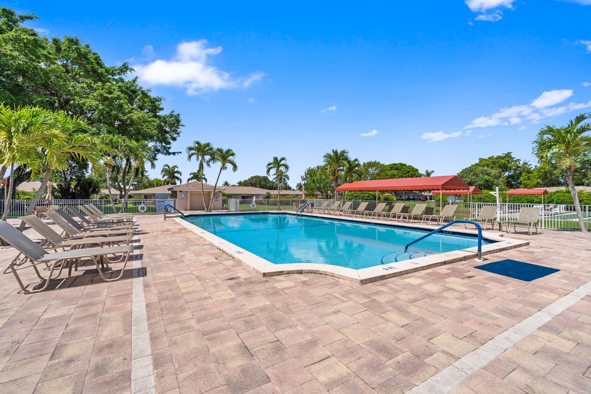8666 Bella Vista Drive, #111, Boca Raton, FL 33433 Community Pool