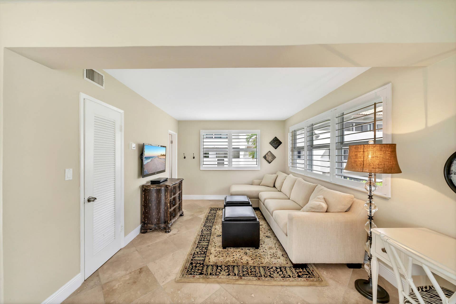 1221 Hillsboro Mile, #42b, Hillsboro Beach, FL 33062 4 Living Area